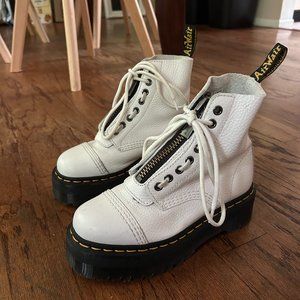 Dr. Martens SINCLAIR MILLED NAPPA LEATHER PLATFORM BOOTS